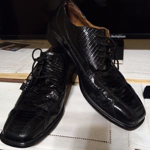 Man shoes Stacy Adam's leather